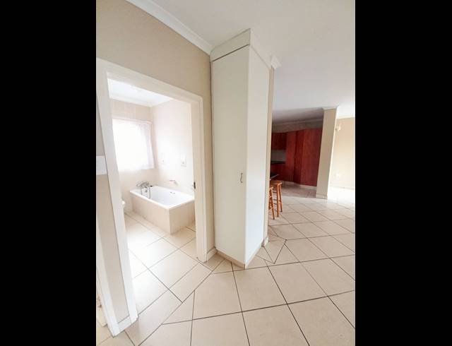 2 BEDROOM TOWNHOUSE FOR SALE IN MARGATE